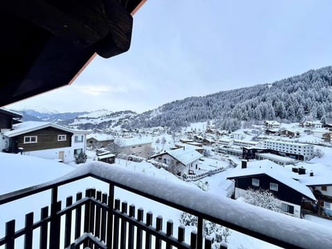 Laax Ski Escape. Cosy Alpine Apartment Apartment in Canton of Grisons