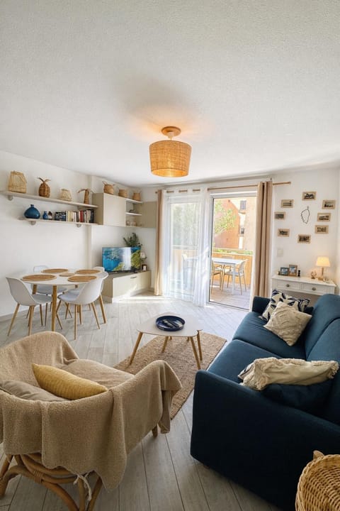 Balcony/Terrace, Living room, Dining area