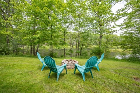 Mountain Breeze by Railey Vacations House in McHenry