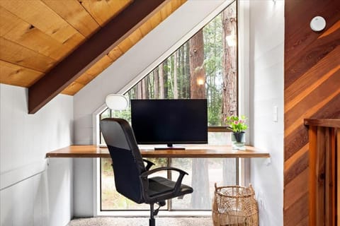 Redwood Retreat in Gualala House in Gualala