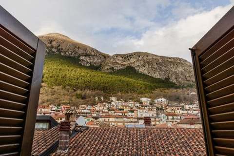 Nearby landmark, Natural landscape, Mountain view