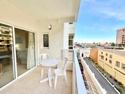 Property building, Balcony/Terrace