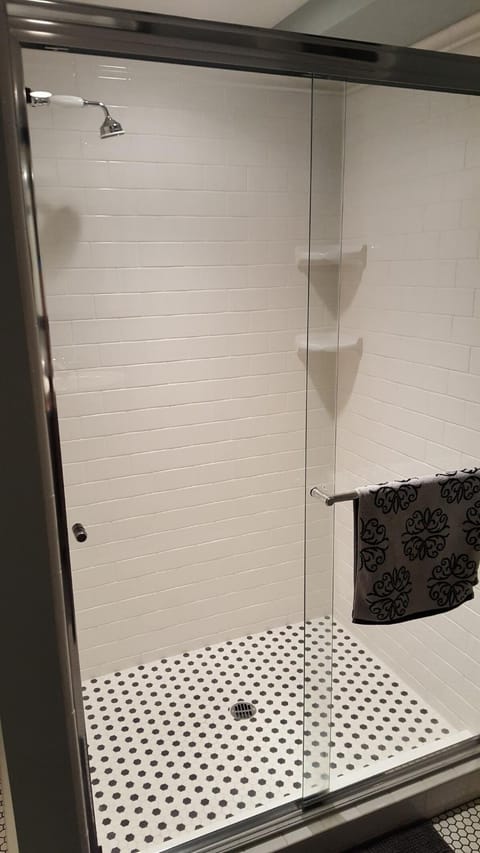 Clinker Cottage Garden Apartment - Free Breakfast! Apartment in Albany