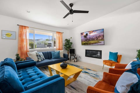 Casa Catalina 3Bd Casita with Space & Full Kitchen House in Palm Springs