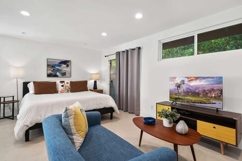 Casa Catalina 3Bd Casita with Space & Full Kitchen House in Palm Springs