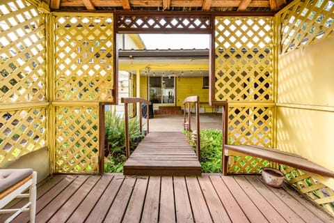 The Botanica Room at The Mod Pod Vacation rental in Eugene