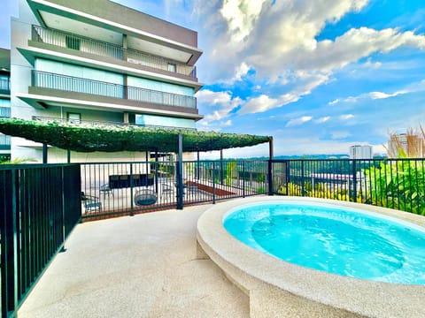 Hot Tub, Balcony/Terrace