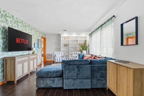 Tropical Tee - Putt Putt - Pool - Hot Tub - Bikes House in Largo