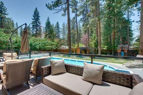 Beach and Skiing at Zephyr Cove house House in Zephyr Cove