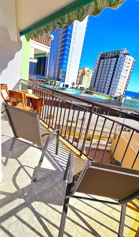 Patio, View (from property/room), Balcony/Terrace, Dining area, City view, Sea view