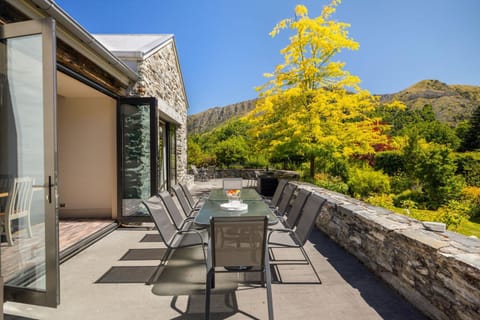 Property building, Patio, Day, Natural landscape, View (from property/room), Balcony/Terrace, Seating area, Dining area, Mountain view