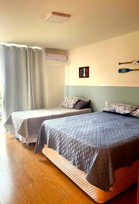 Bedroom, air conditioner