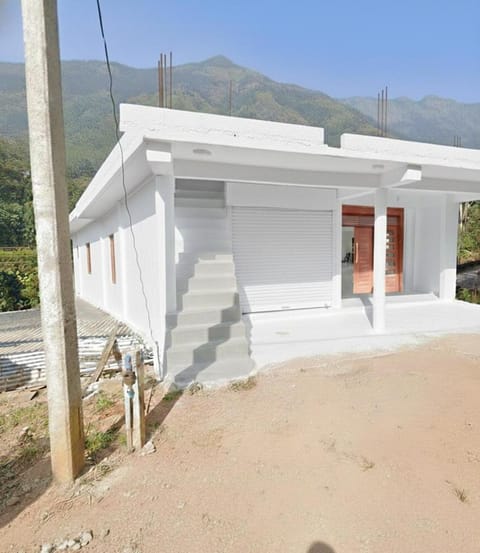 Property building, Day, Natural landscape, Mountain view