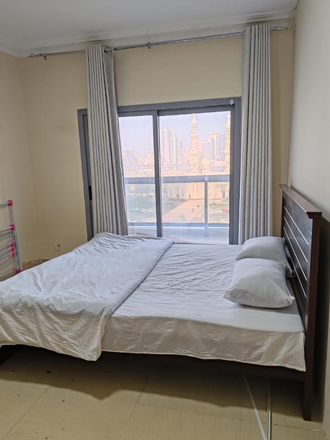 king bed room Vacation rental in Al Sharjah