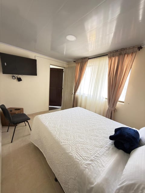 Property building, TV and multimedia, Bedroom