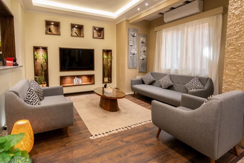 TV and multimedia, Living room, Seating area
