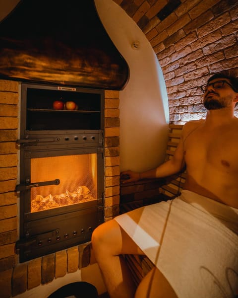 Massage, Spa and wellness centre/facilities