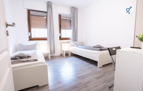 Bed, Photo of the whole room, towels