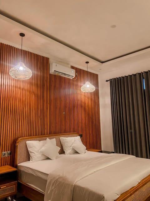 Bed, Bedroom, air conditioner