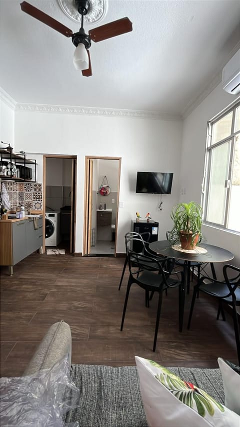 Kitchen or kitchenette, Living room, minibar