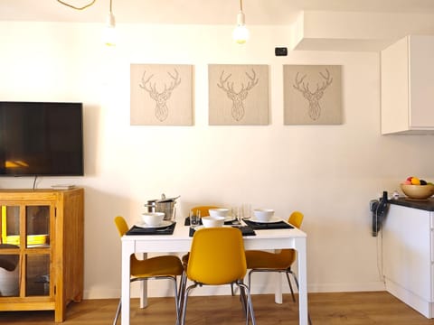 Hostdomus - Ski View Apartment in Sestriere