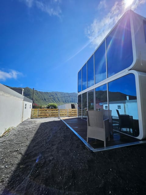 Patio, Mountain view