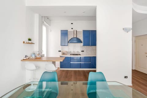 Kitchen or kitchenette, Dining area, pet friendly, stove