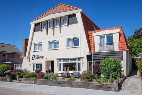 Property building, Street view