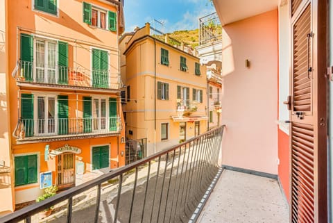 Property building, Balcony/Terrace, City view