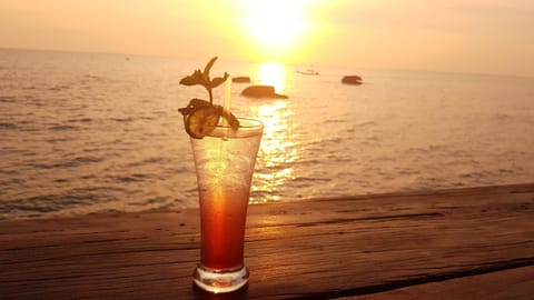 Drinks, Alcoholic drinks, Sunrise, Sunset
