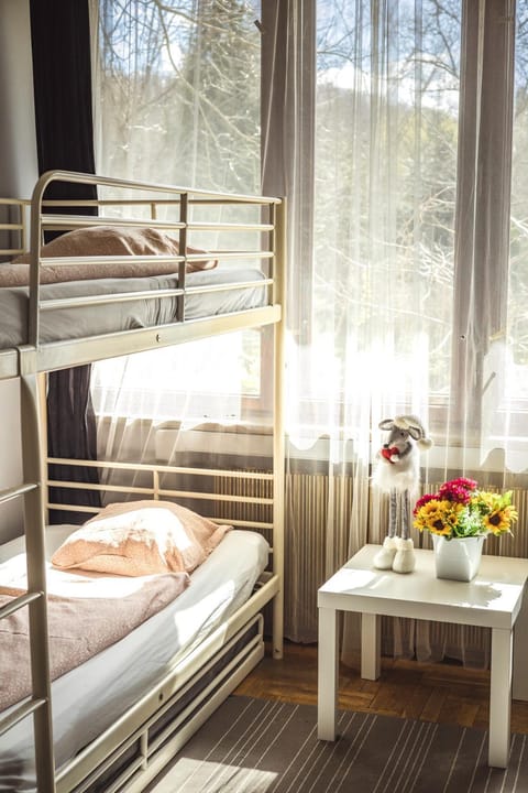 4 Couples Hostel Hostel in Krakow