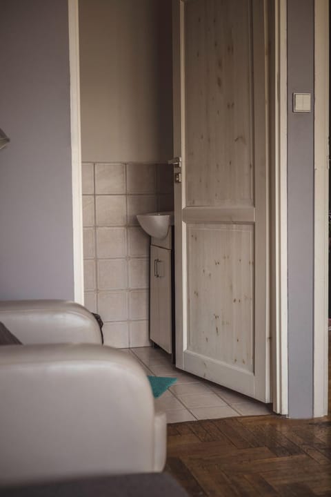 4 Couples Hostel Hostel in Krakow