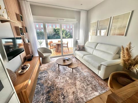 Patio, TV and multimedia, Living room