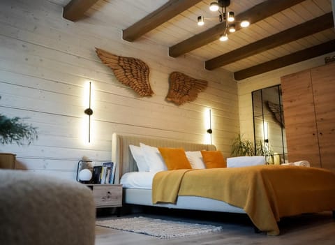 Bed, Seating area, Bedroom
