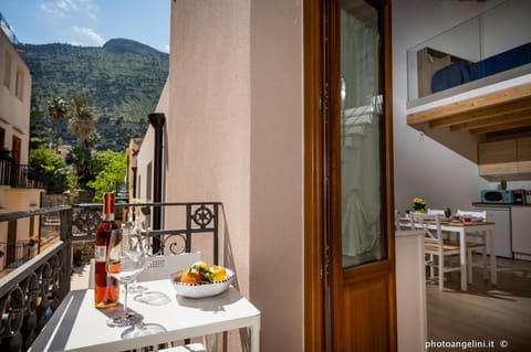 Day, Natural landscape, View (from property/room), Balcony/Terrace, Mountain view
