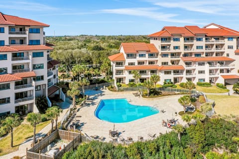 Property building, Day, Bird's eye view, Swimming pool