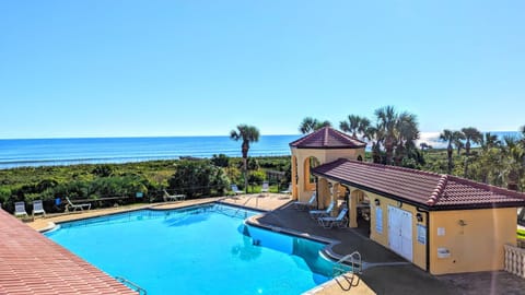 Property building, Day, Swimming pool, Swimming pool