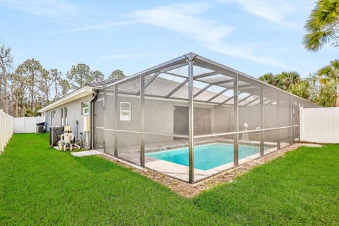 Property building, Facade/entrance, Day, Pool view