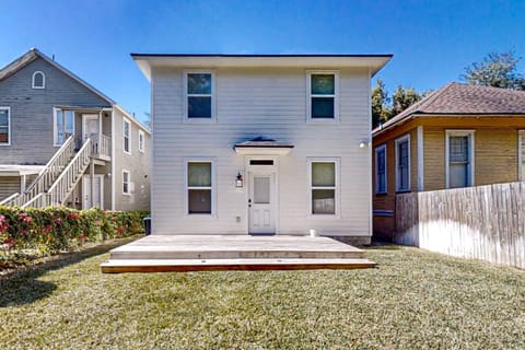 Property building, Day