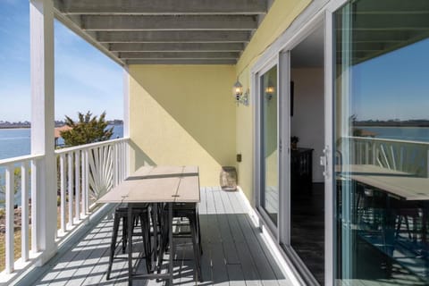 Bart's Back River Retreat House in Tybee Island