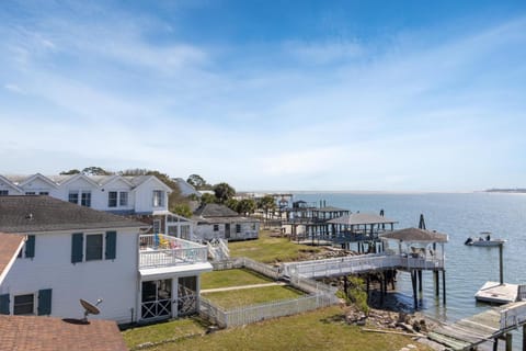 Bart's Back River Retreat House in Tybee Island