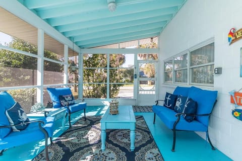 Blue Bungalow House in Tybee Island