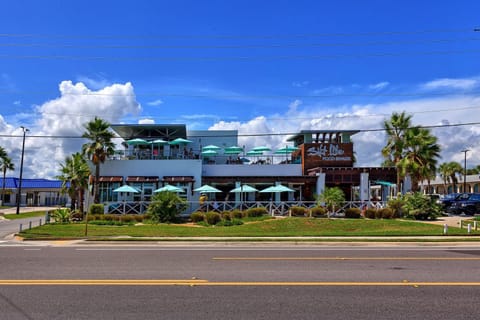 Property building, Day