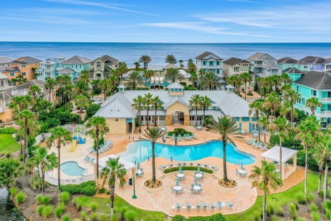 Property building, Day, Bird's eye view, Beach, Pool view, Sea view, Swimming pool, Swimming pool, sunbed