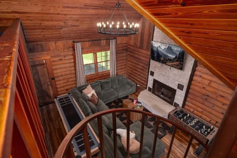 Lakeside Haven with Jacuzzi and Games House in Auburndale