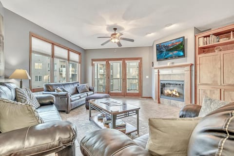 Grace on the Lake at Bridges Bay Resort - Golden Gate 201 House in Arnolds Park