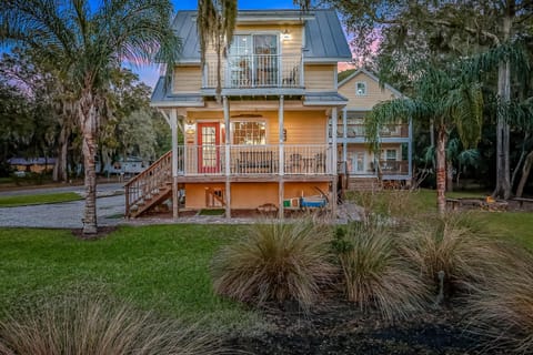 Property building, Day, Natural landscape
