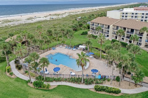 Property building, Day, Bird's eye view, Beach, Sea view, Swimming pool