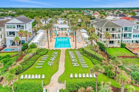 Property building, Day, Bird's eye view, Swimming pool
