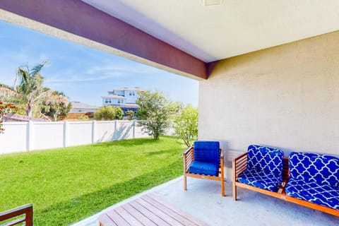 Patio, Balcony/Terrace, Seating area
